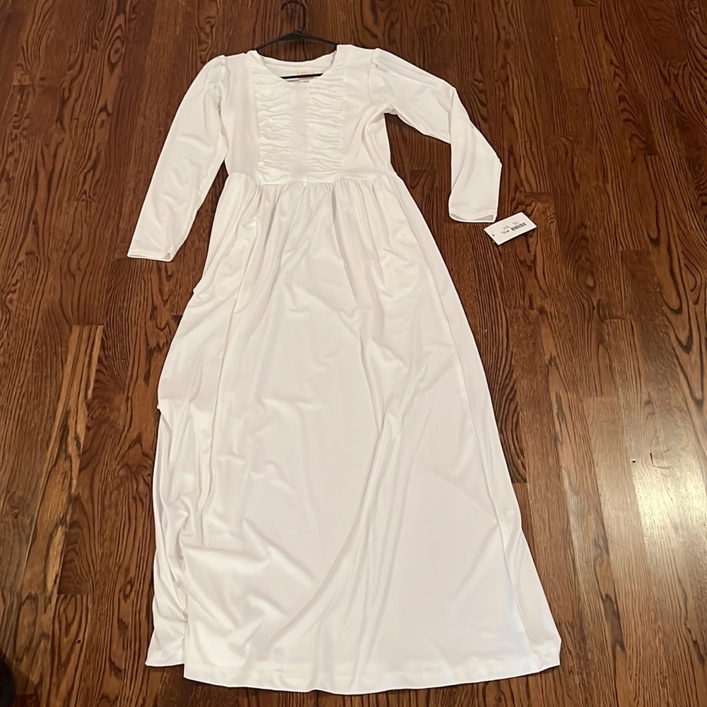 White Elegance temple maxi dress